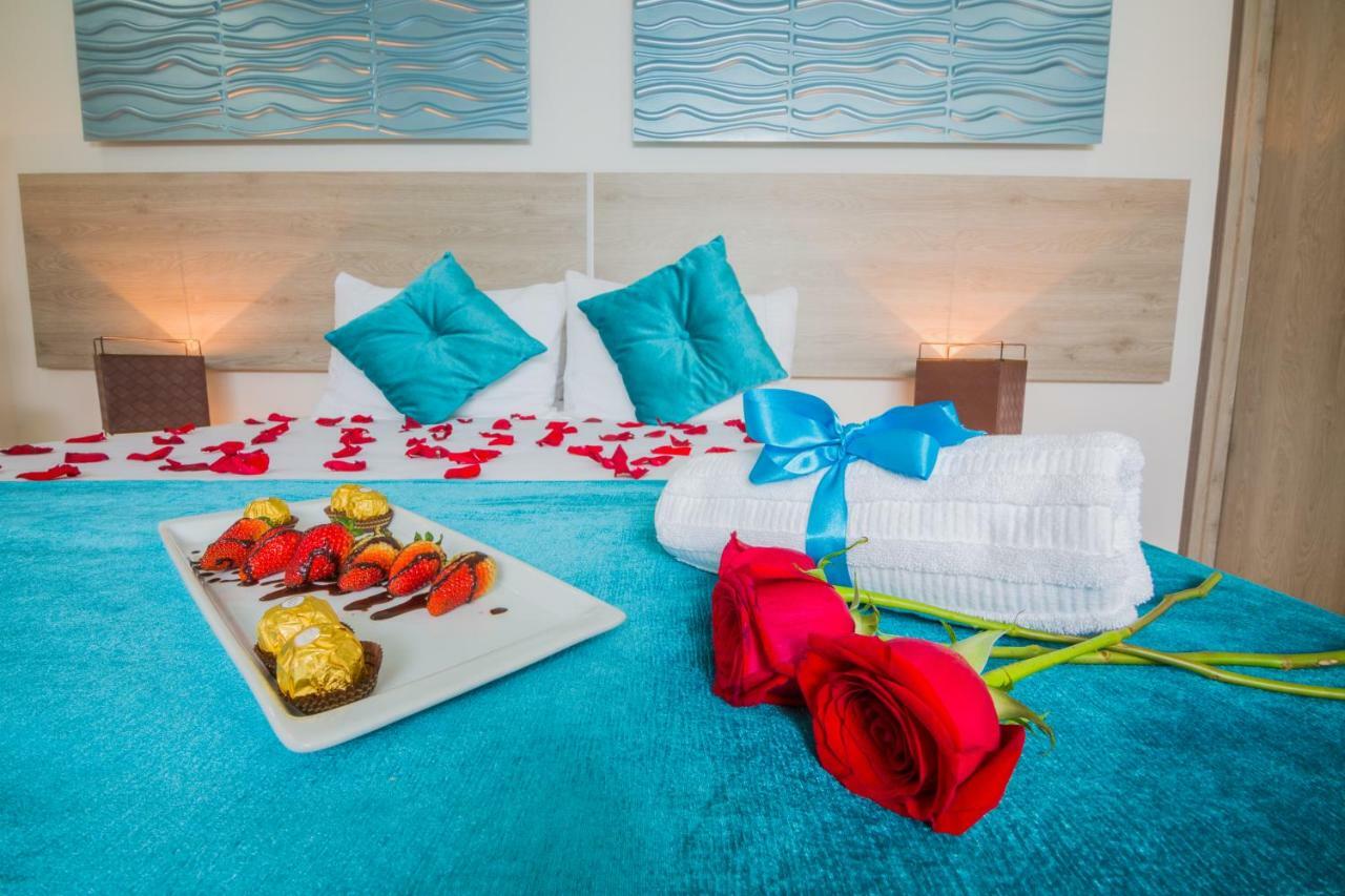 Velik Ocean Hotel Aeropuerto Cartagena Exteriör bild